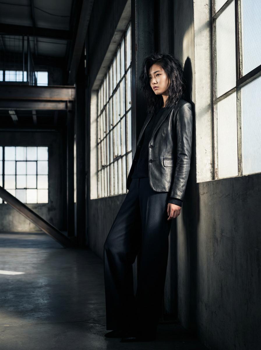 在线看片传媒-工业风格写真传媒